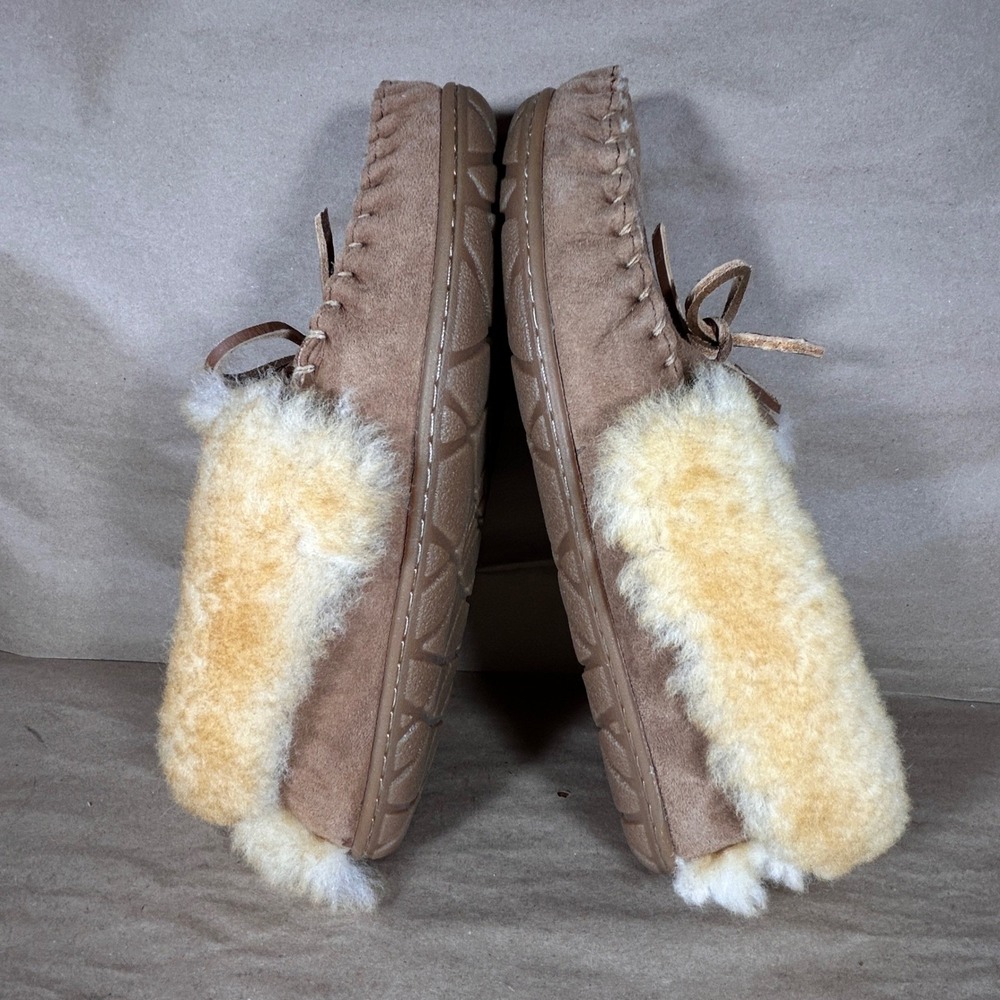 L.L. Bean lamb fur lined leather moccasin slippers women's size 9 brand new - Picture 6 of 12